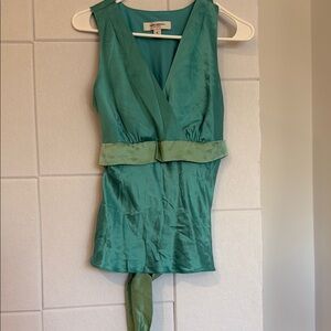 Green Sleeveless V-Neck Top